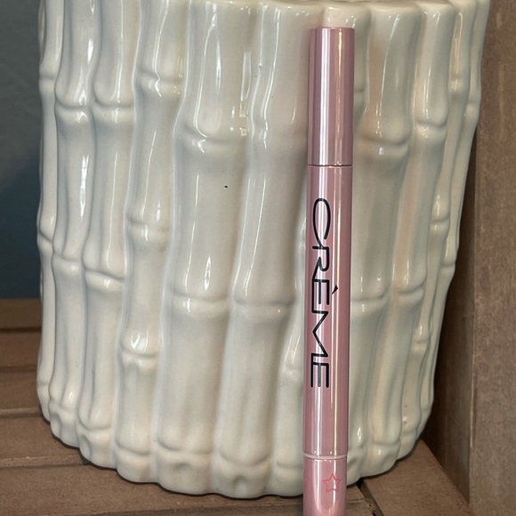 The Creme Faux Real Freckle Stamp - Picture 9 of 13